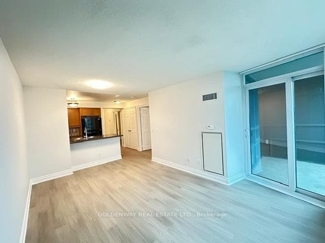 25 Greenview Avenue Unit 823 photo 5