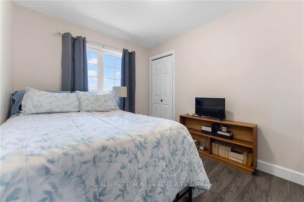 788 LOCKSLEY Road photo 19