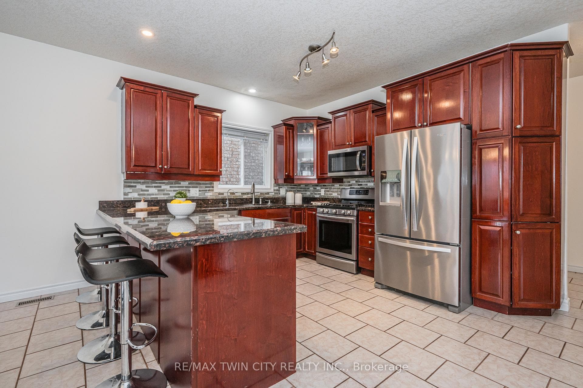 542 St Moritz Avenue photo 9