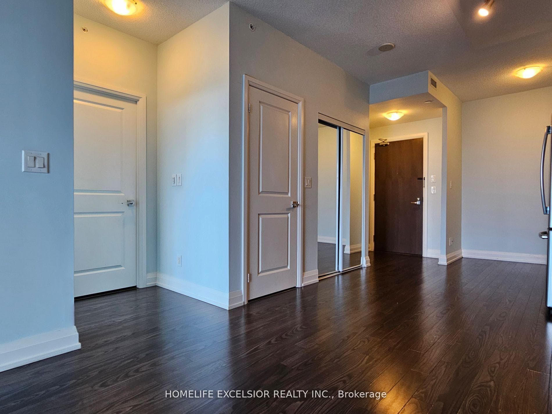 7161 Yonge Street Unit 2027 photo 14