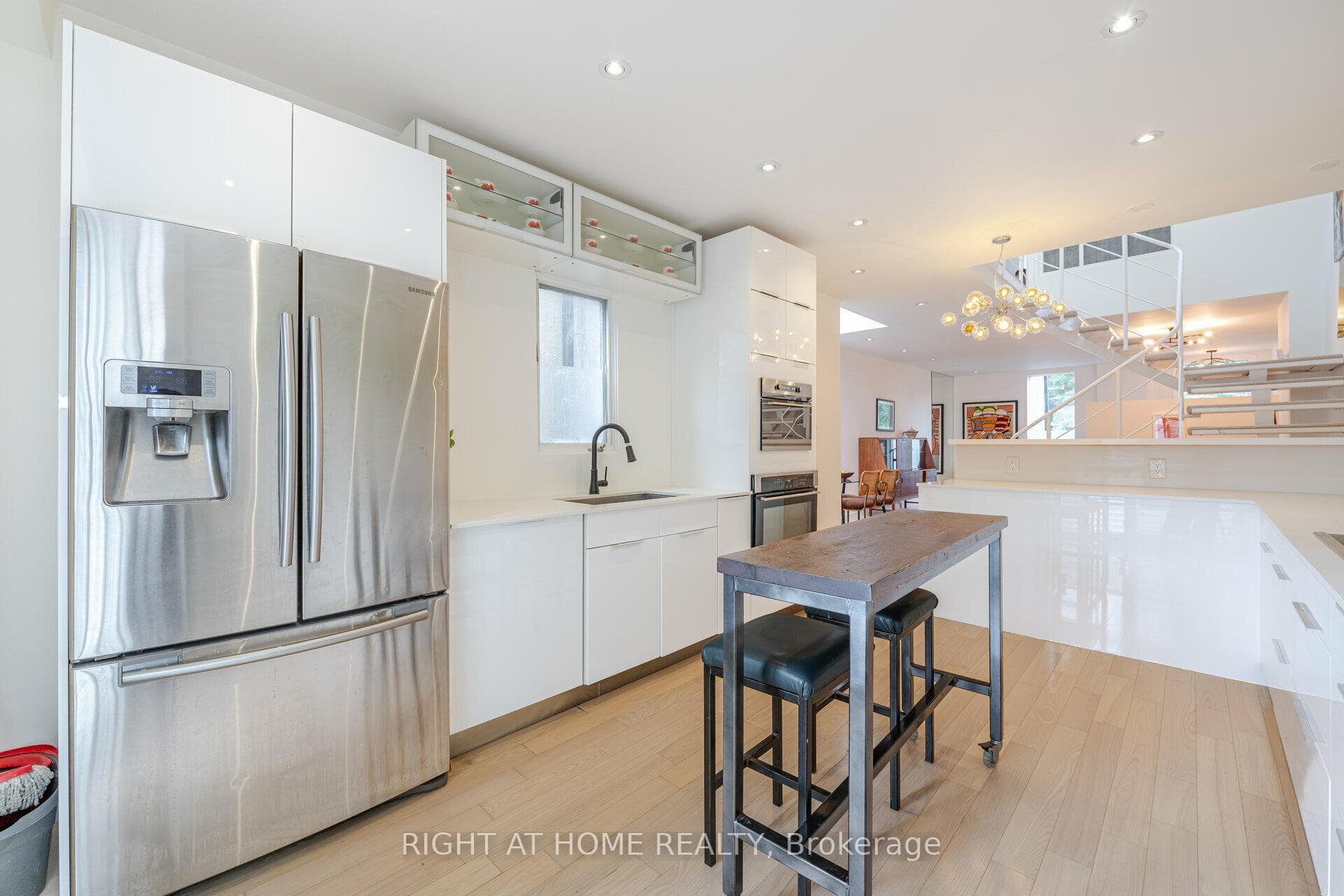265 Berkeley Street photo 8