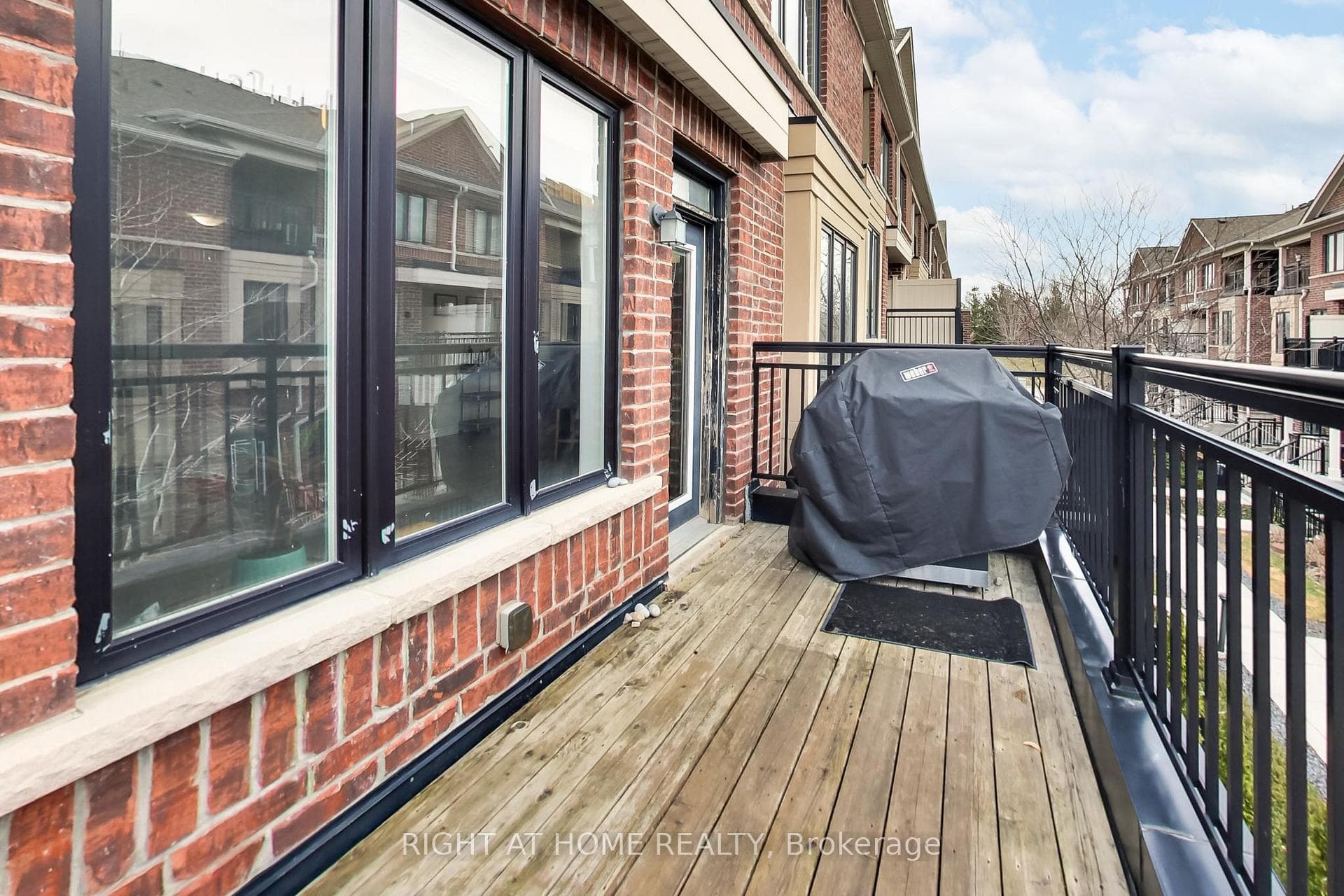 30 Carnation Avenue Unit 75 photo 19