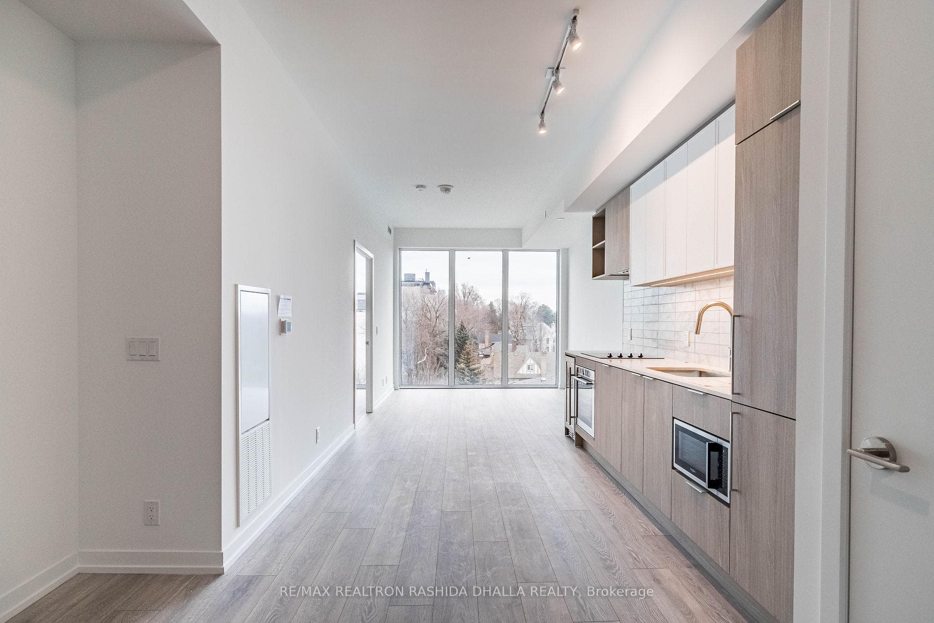 2020 Bathurst Street Unit 736 photo 19
