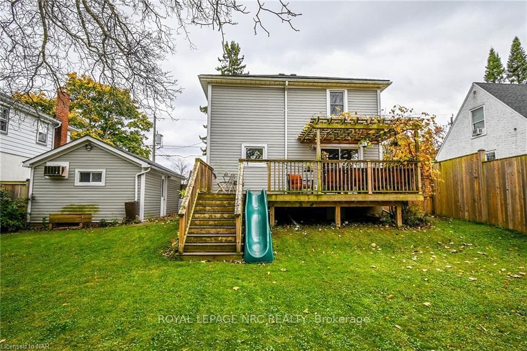 7069 WINDSOR Crescent photo 29
