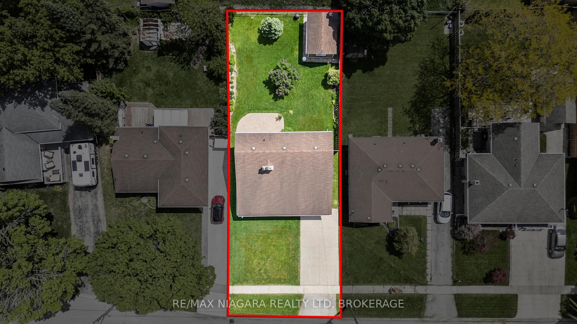 6628 Argyll Crescent photo 47