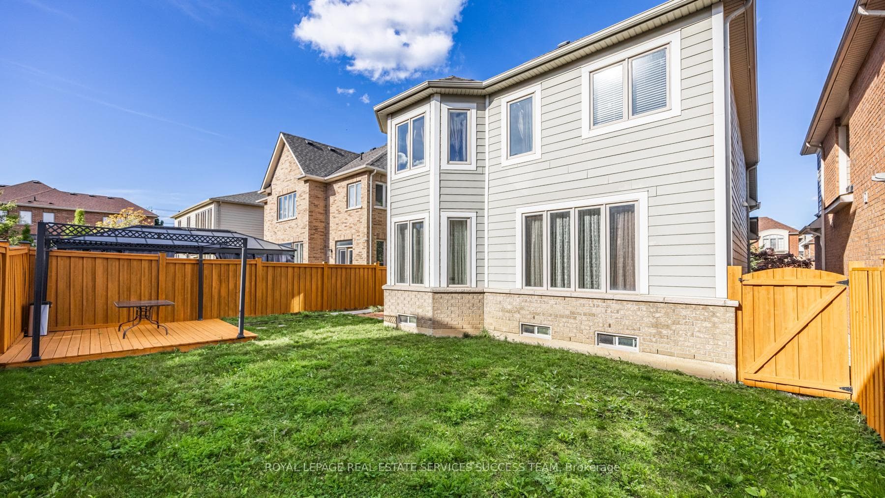 28 Bardoe Crescent photo 34