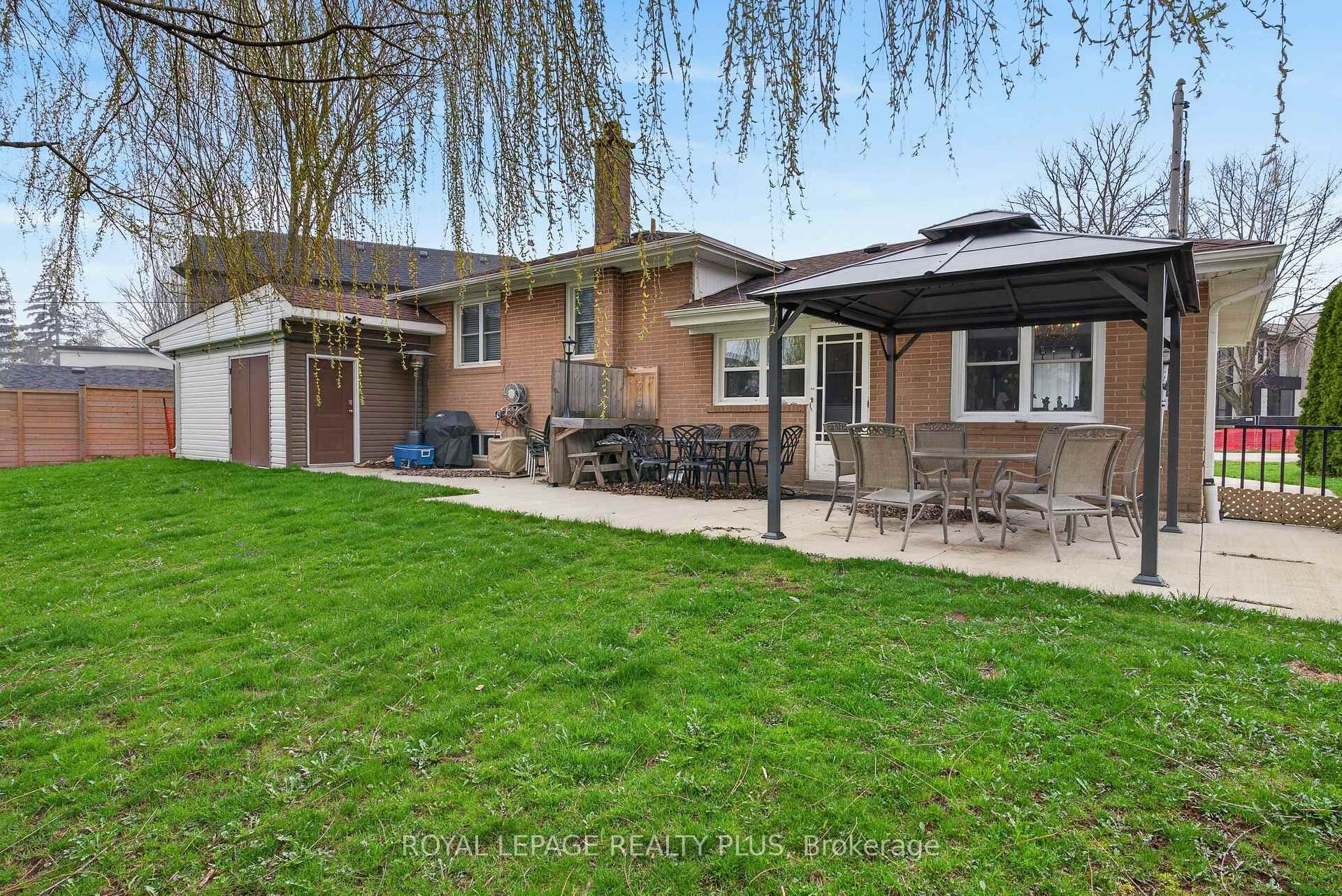 1332 Stanbury Road photo 38