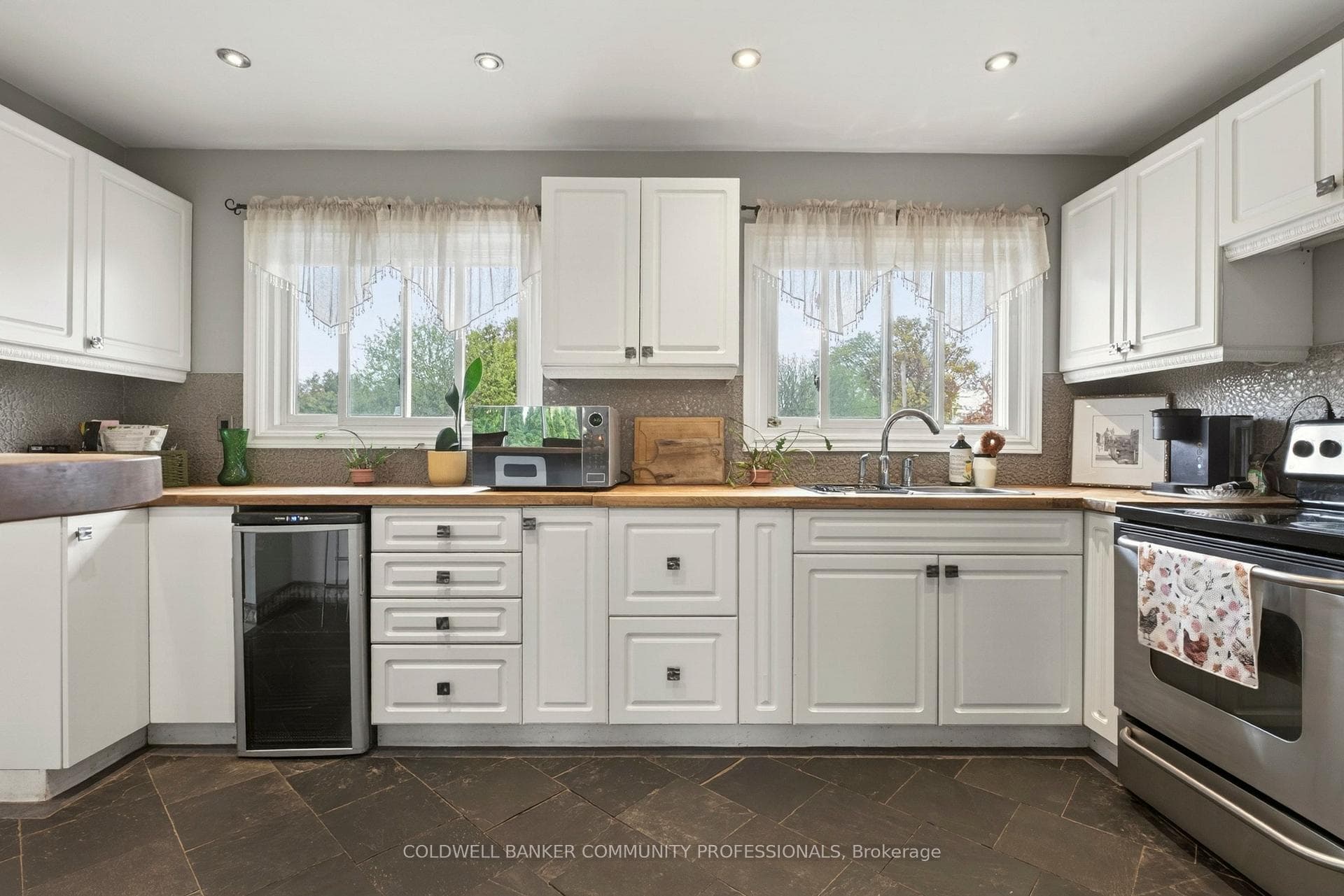 6 Seagram Place photo 12
