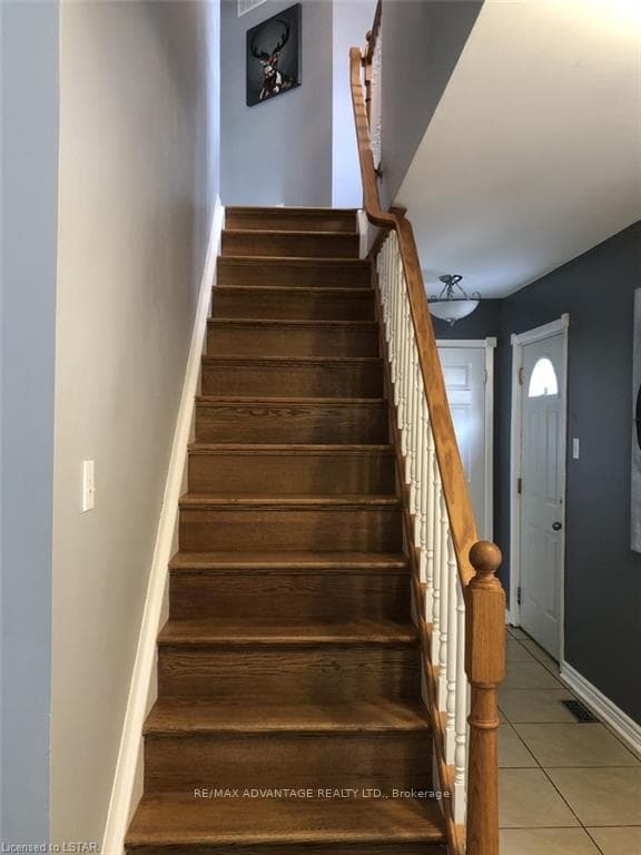 17 Sterling Street Unit Upper photo 12