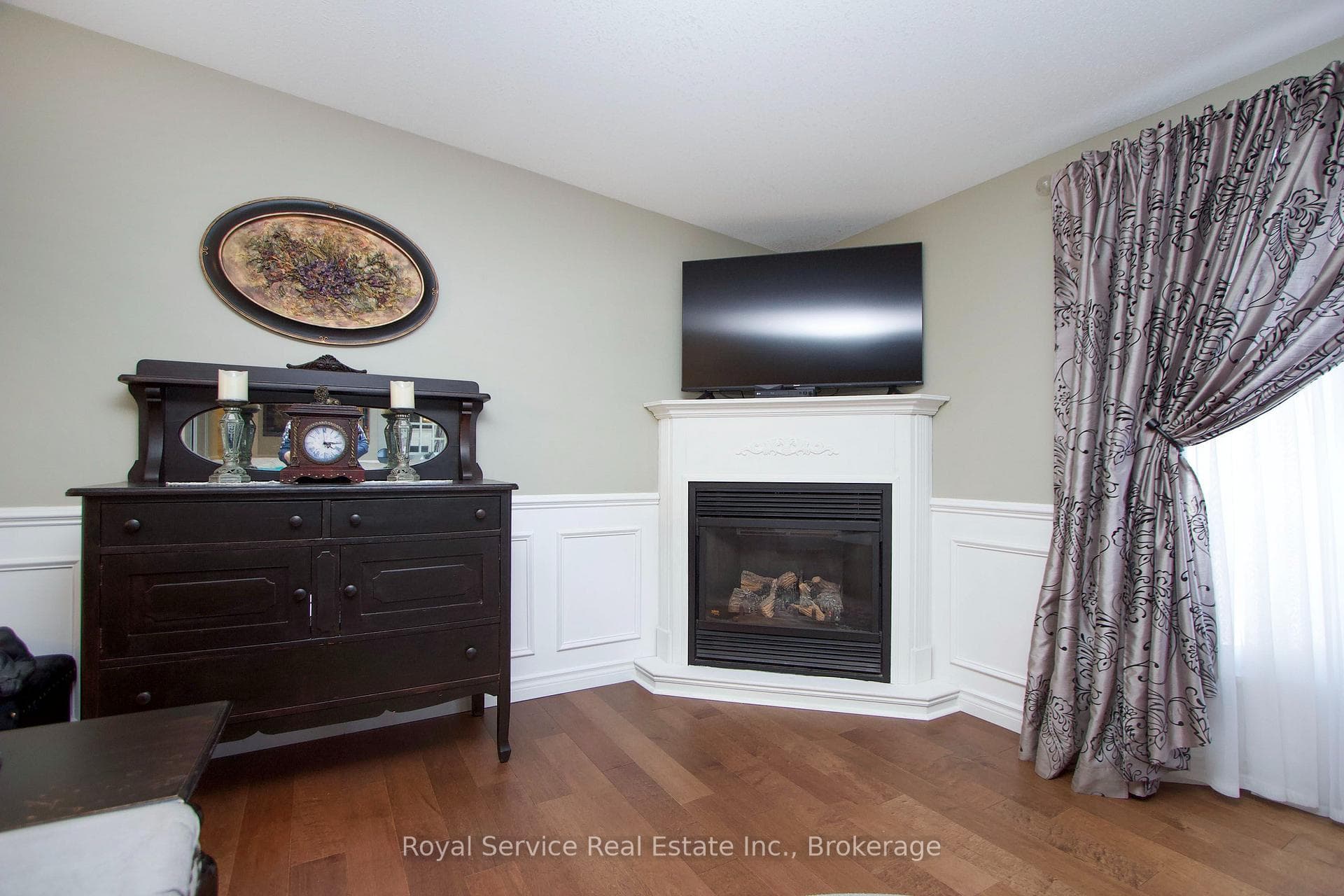 27 Cornerbrook Court photo 7