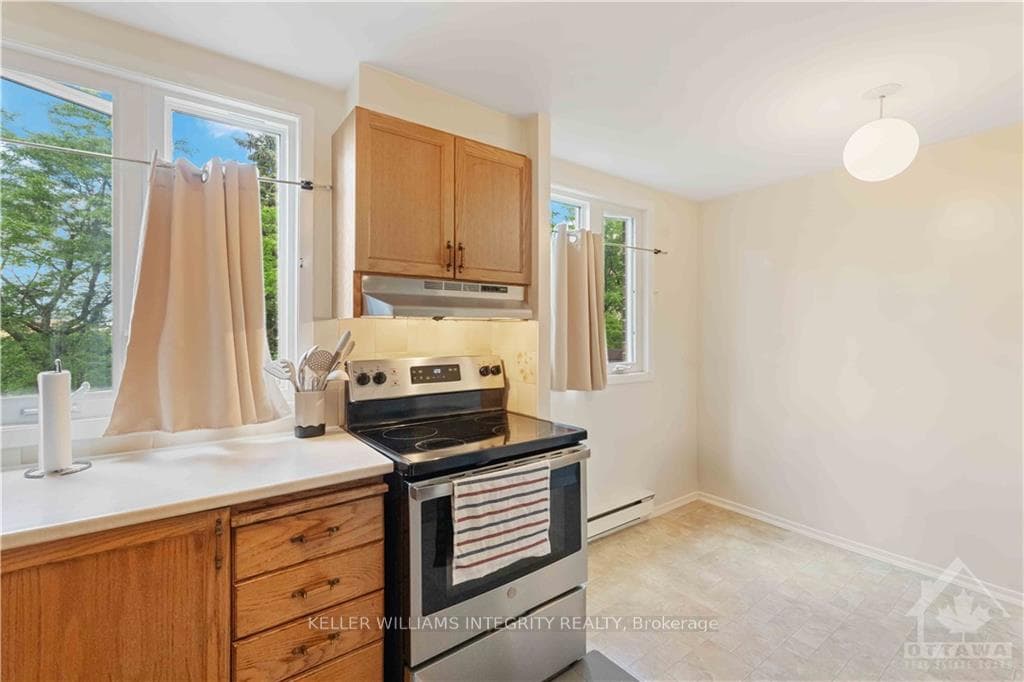 6704 JEANNE D'ARC Boulevard Unit B photo 12