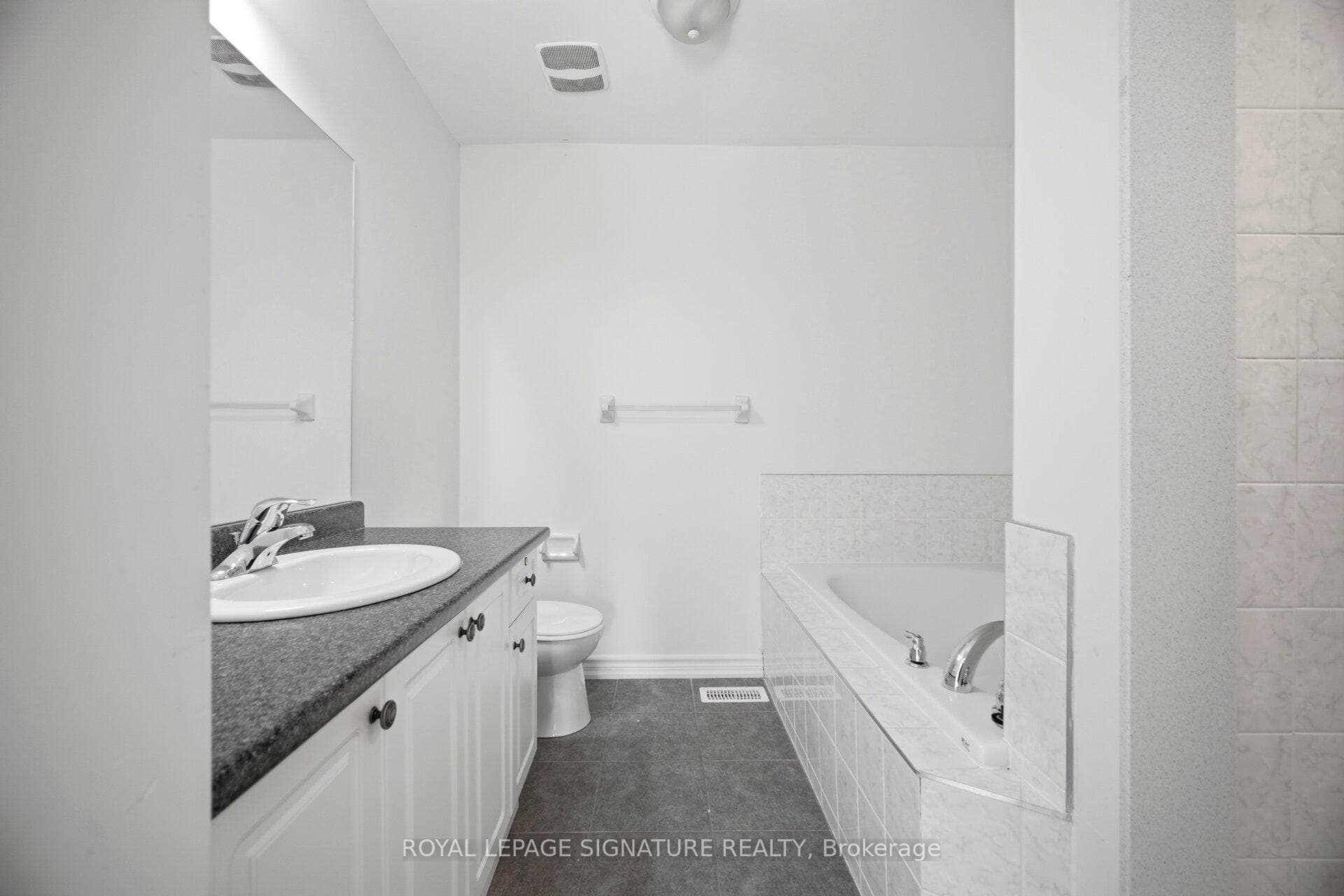 18 Agava Street photo 32