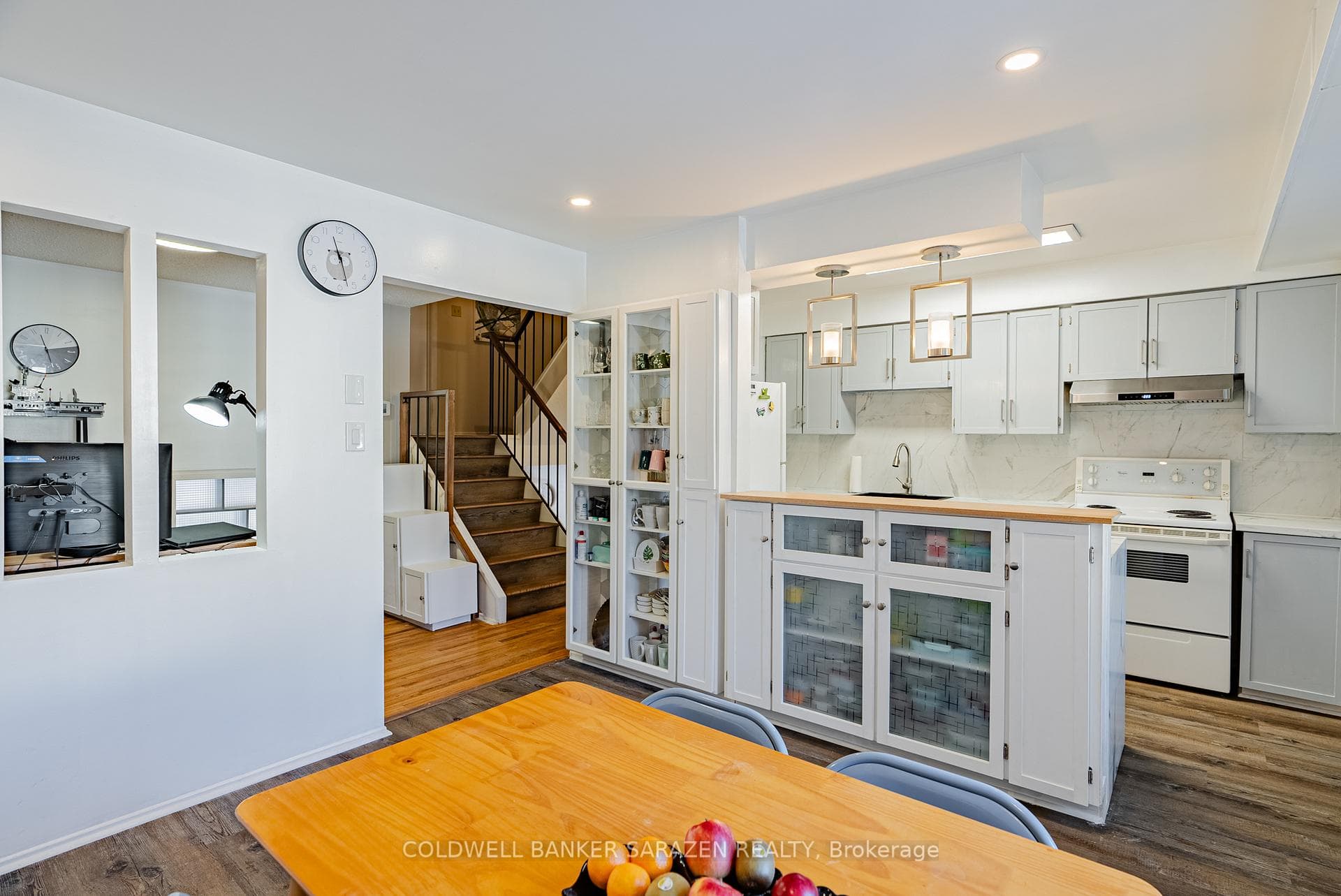 340 STOWE Court photo 16
