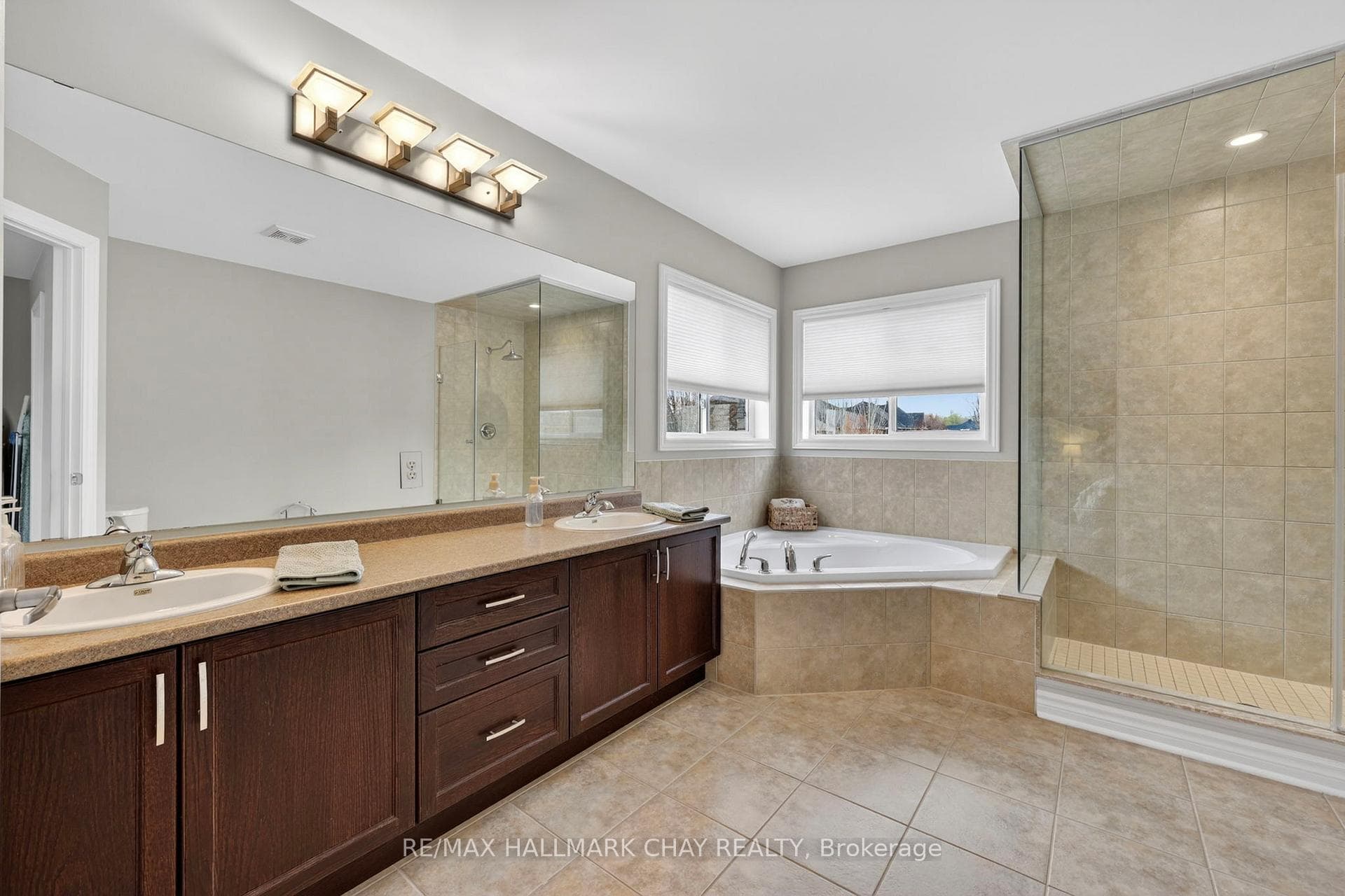 12 Orleans Avenue photo 24