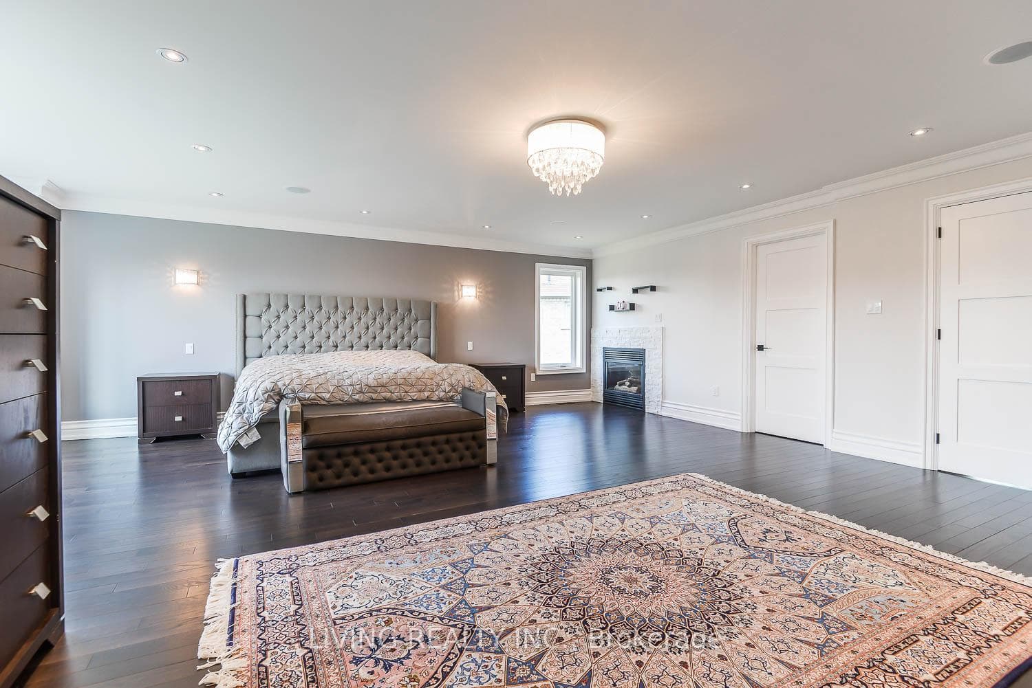 6 Mooregate Court photo 24