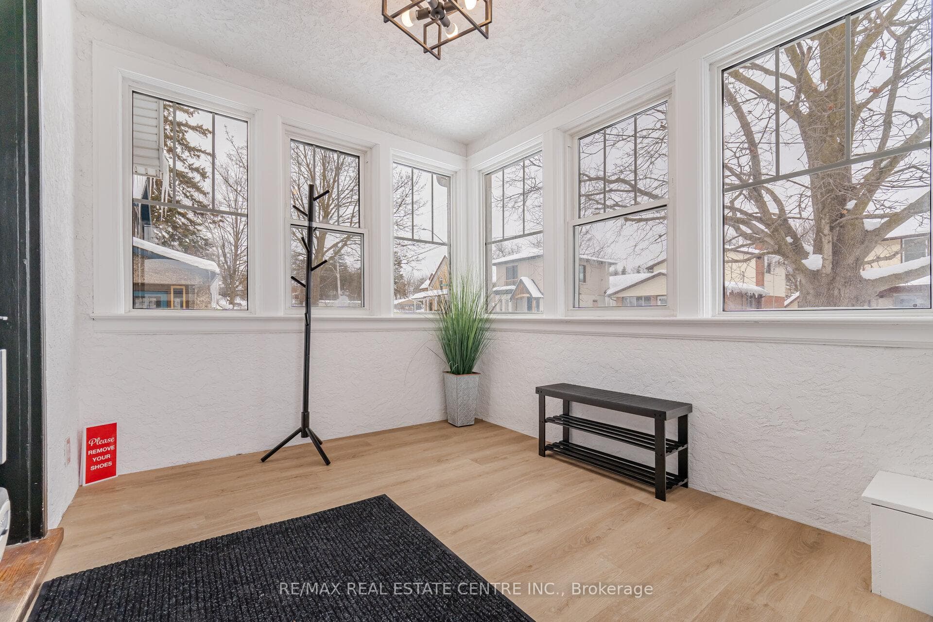 21 Crombie Street photo 5