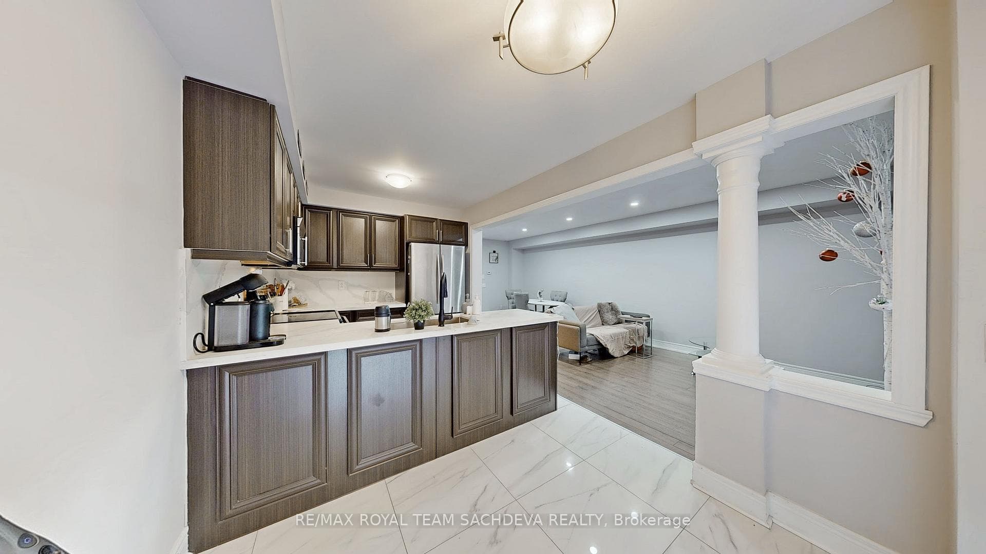 56 Dewell Crescent photo 17