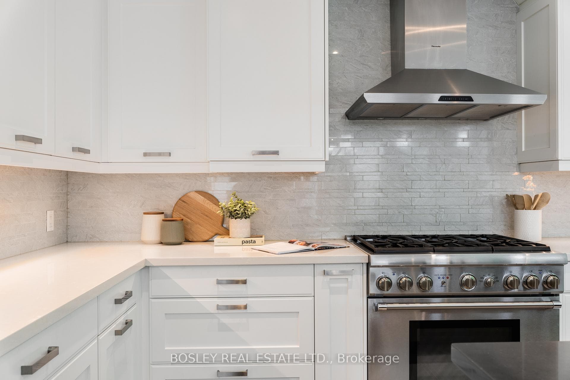 14 Lakeside Avenue photo 9