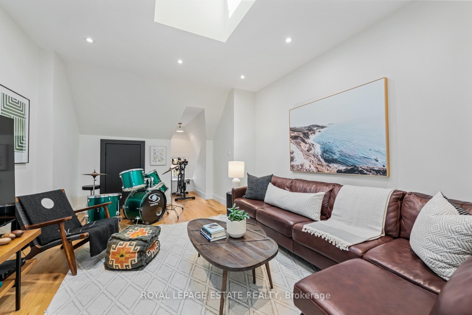 151 First Avenue photo 27