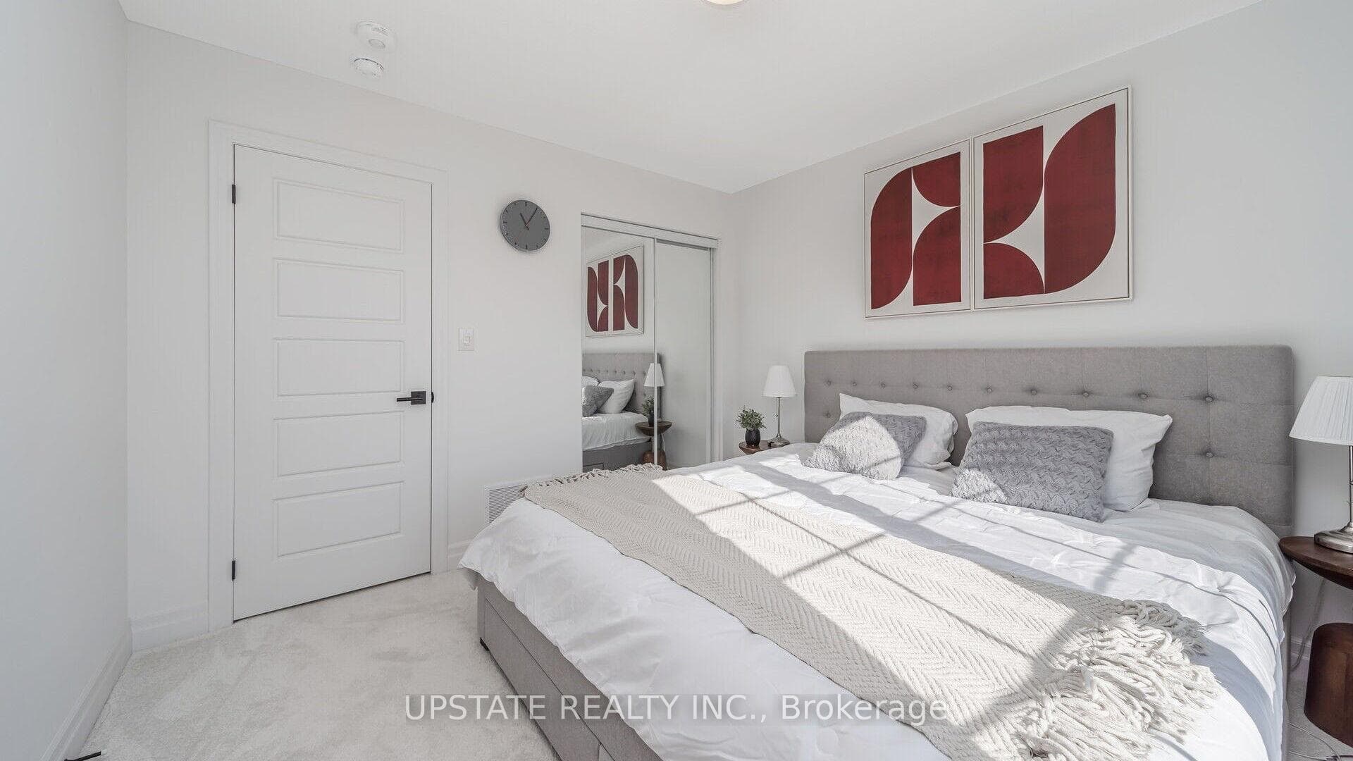 1635 Thames Circle photo 33