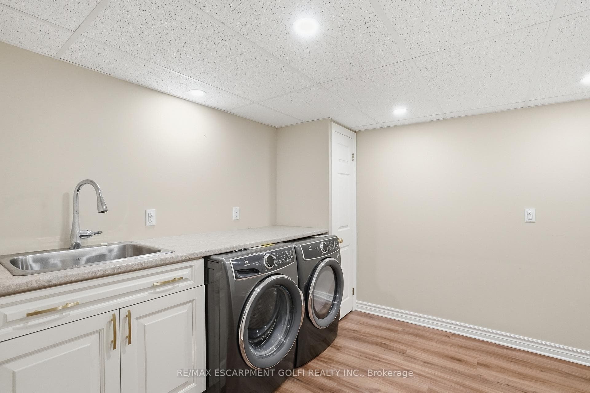 58 Glendale Avenue Unit 12 photo 28