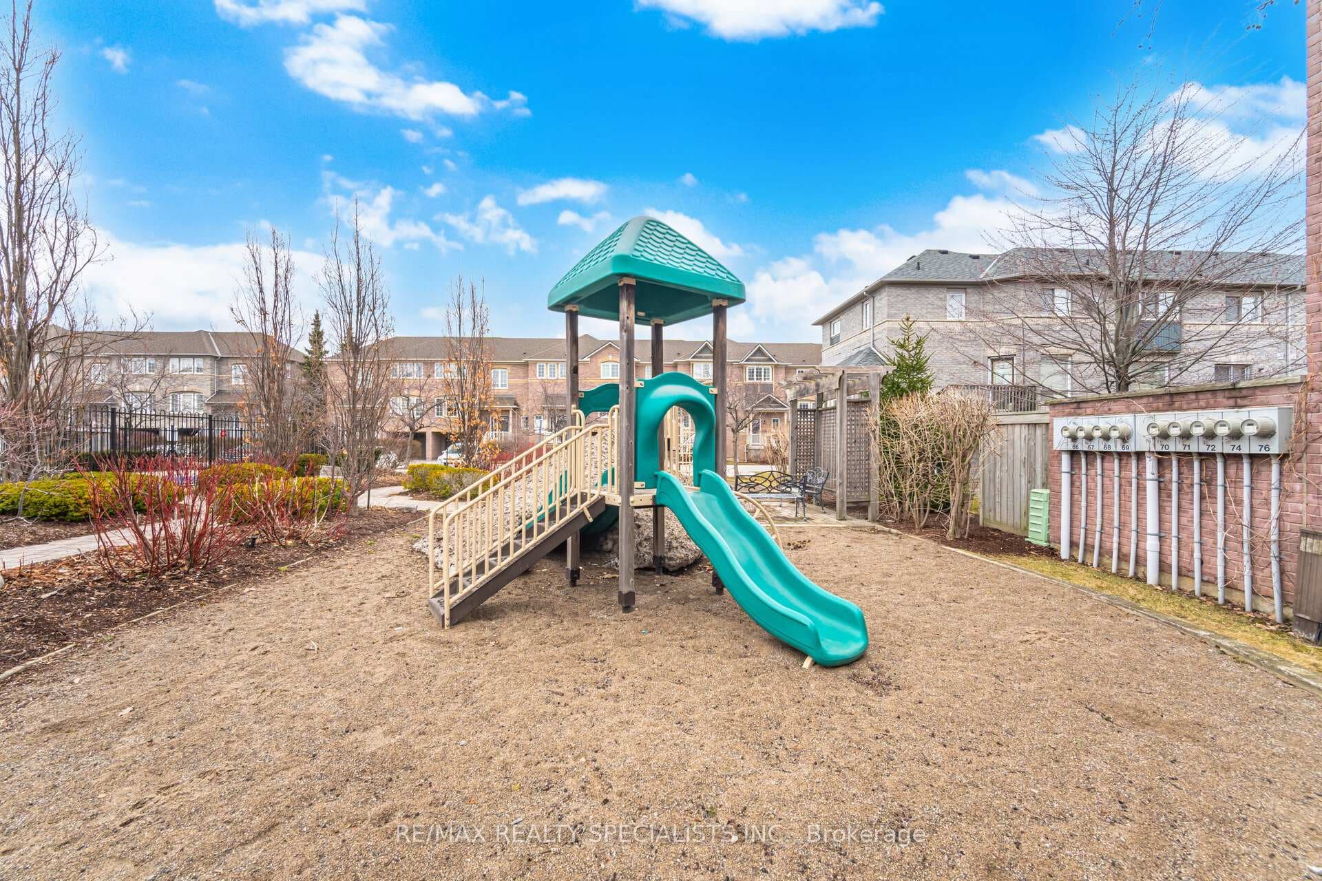 5535 Glen Erin Drive Unit 77 photo 27