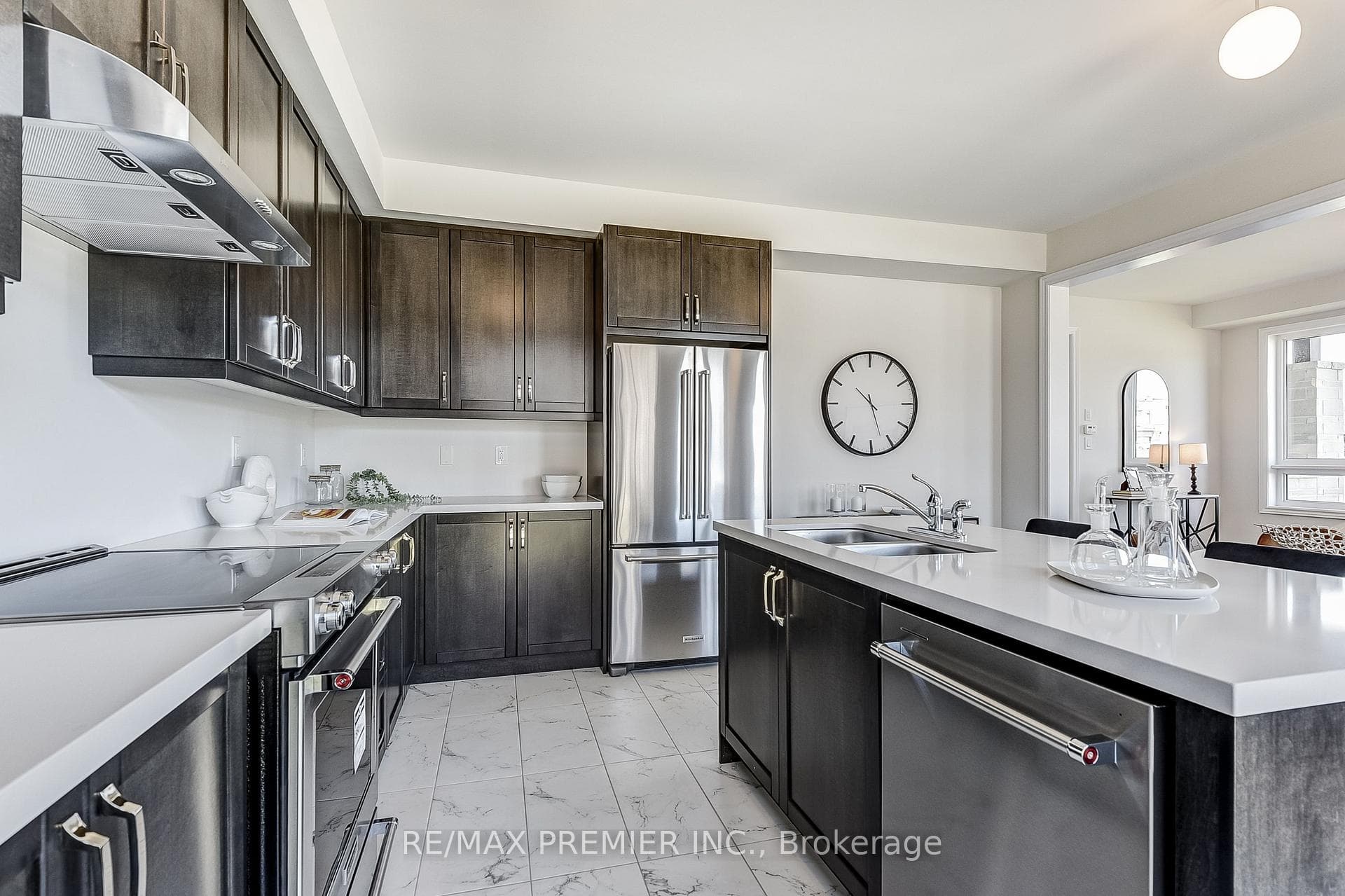 223 Yakefarm Boulevard photo 17