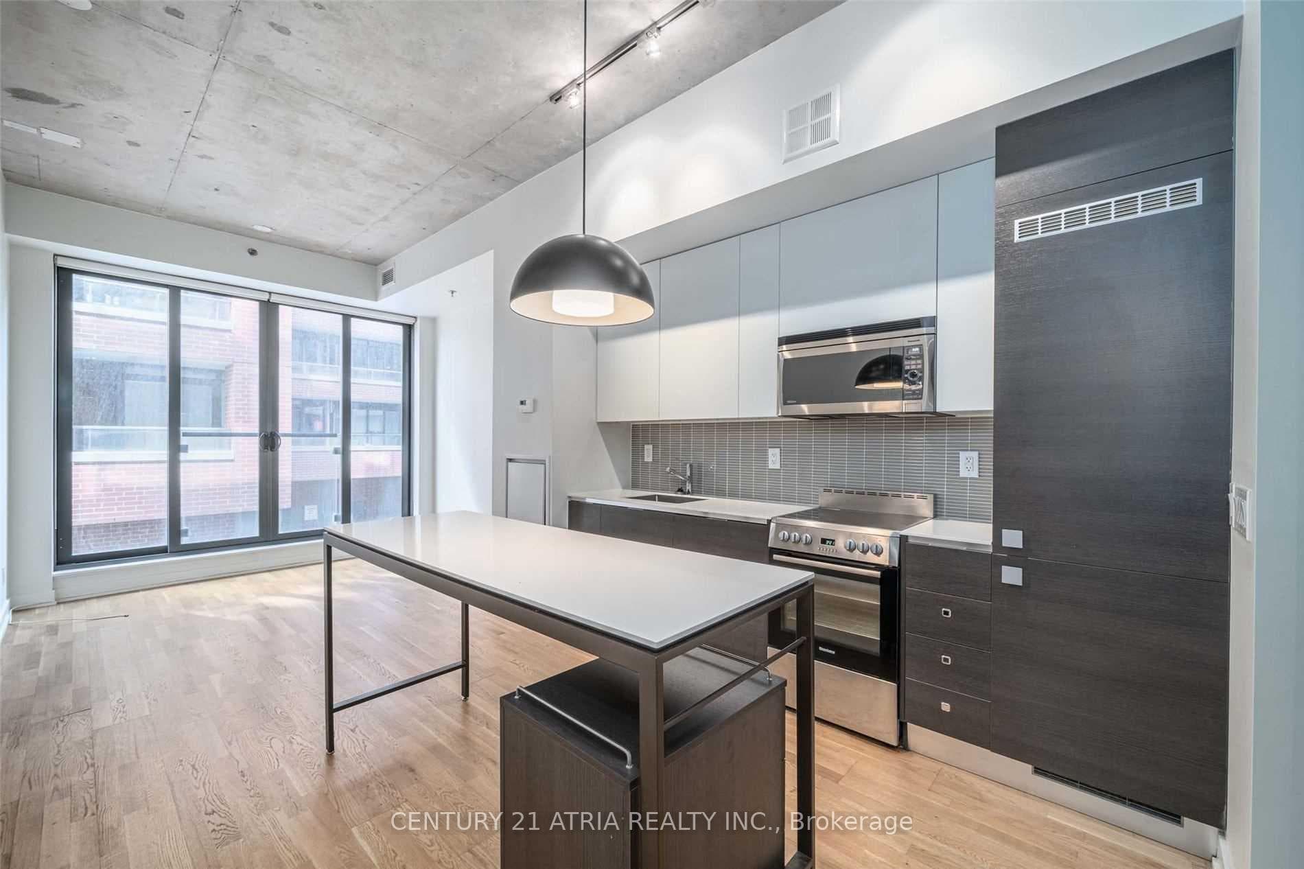 8 Dovercourt Road Unit 208 photo 1