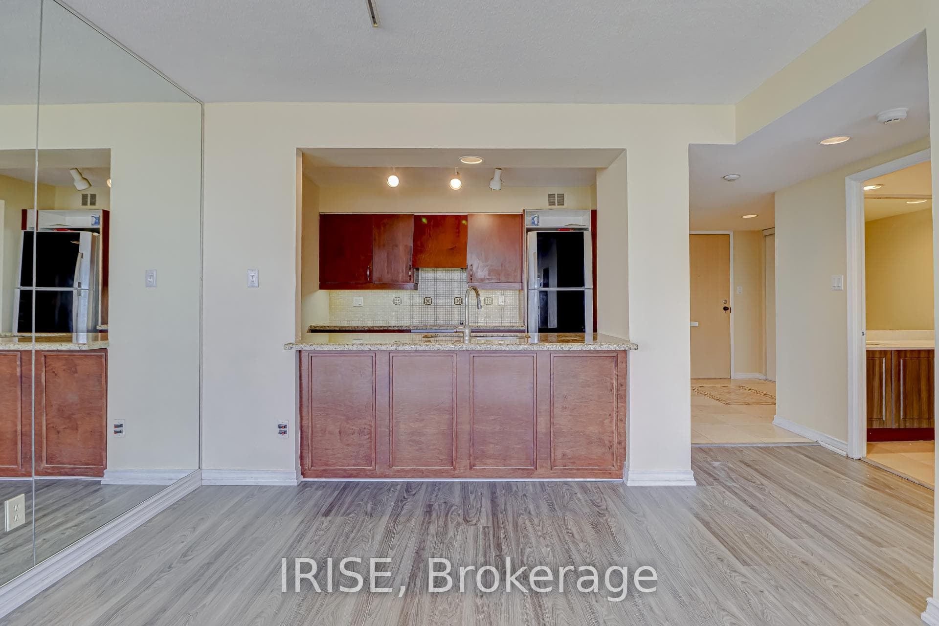 50 Eglinton Avenue Unit 1802 photo 9