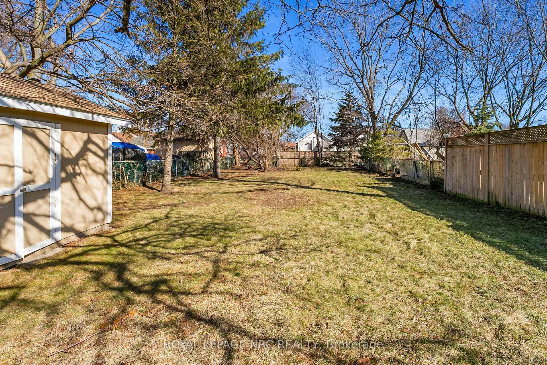 5608 Byng Avenue photo 22