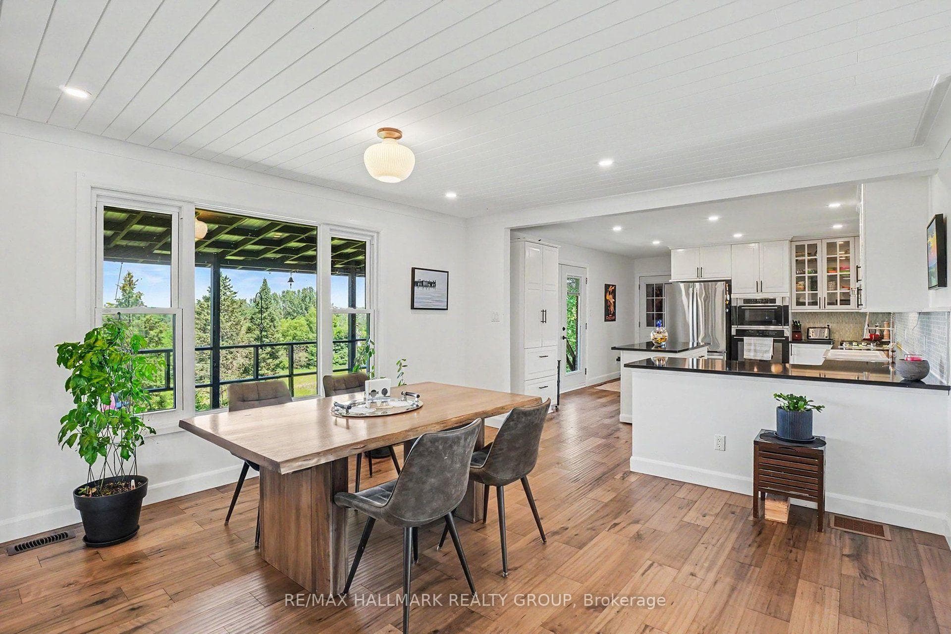 1475 Beachburg Road photo 9