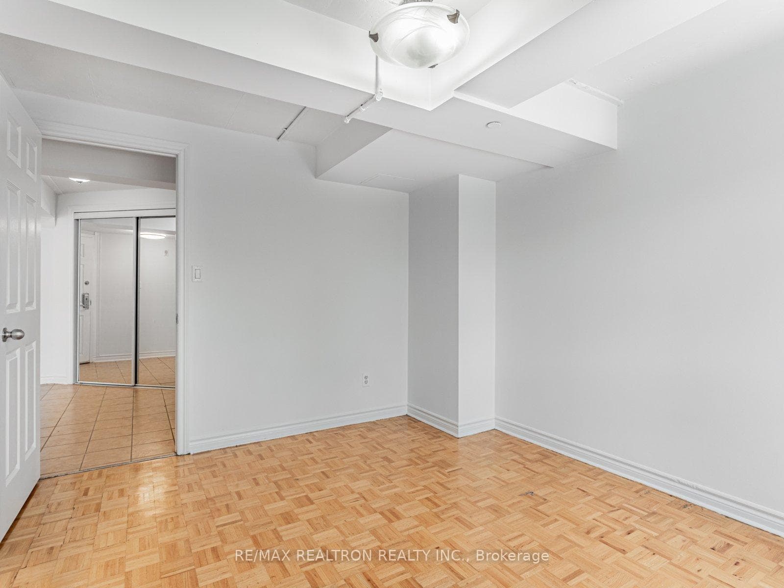 1401 Dupont Street Unit 611 photo 5
