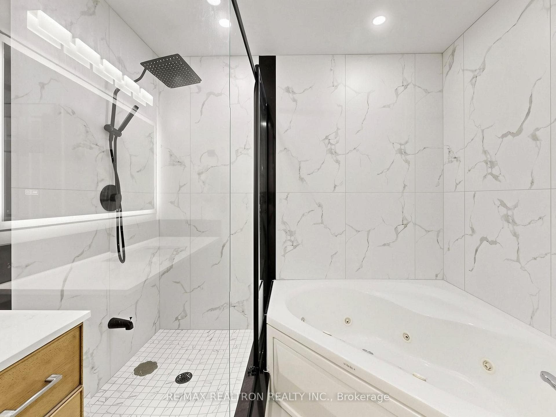 68 Dallimore Circle photo 22