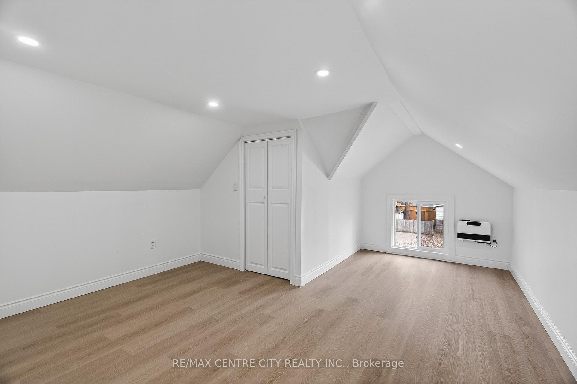 139 Mamelon Street photo 26