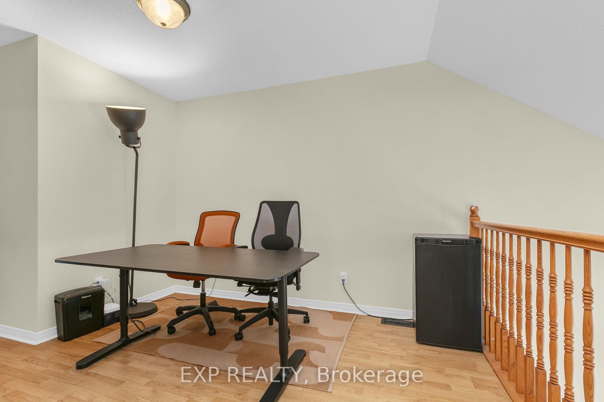 555 REARDON Private photo 29