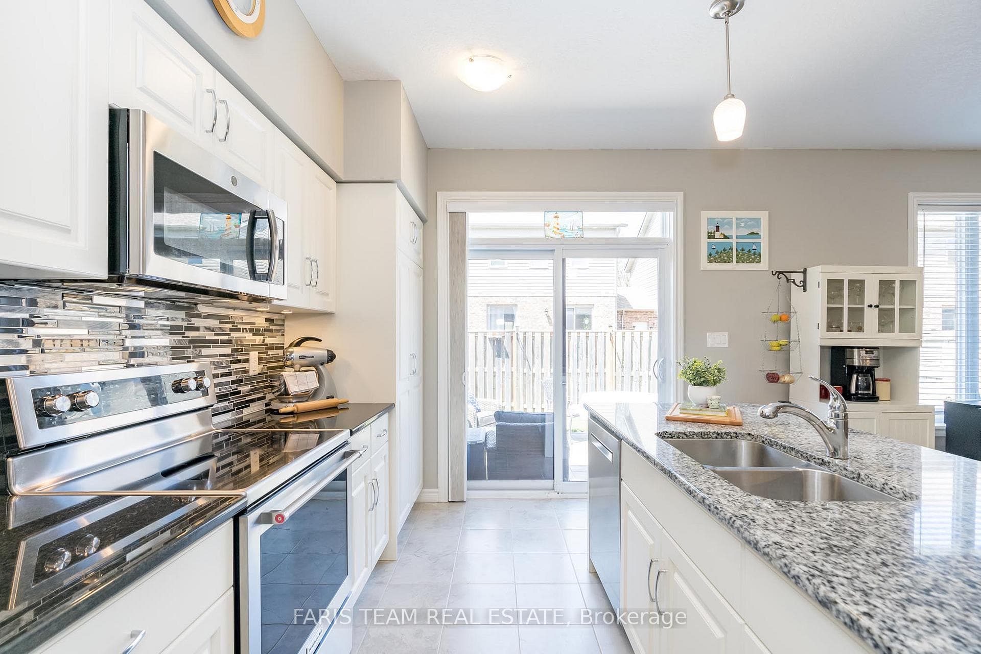 974 Wright Drive photo 6
