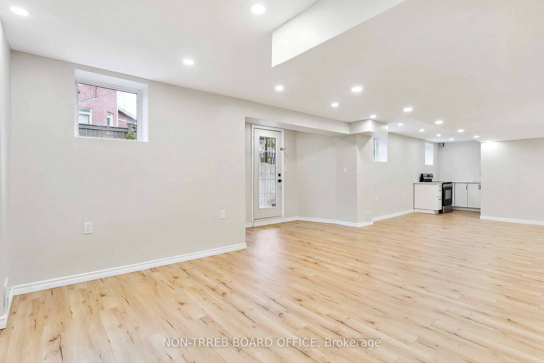 136 Nautical Boulevard photo 7