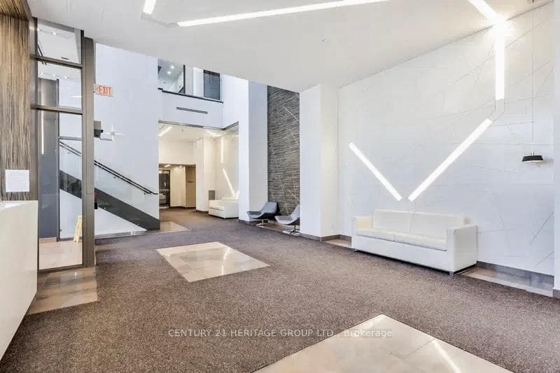 325 South Park Road Unit 1210 photo 4