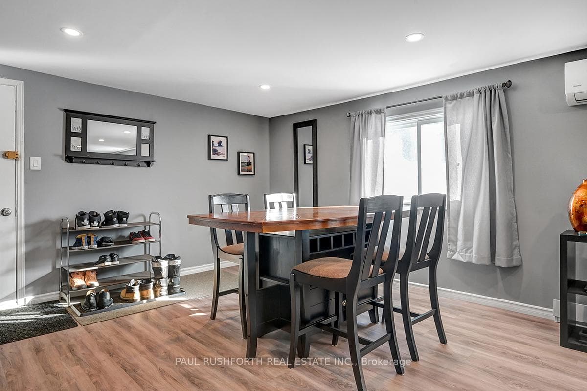 3590 Old Montreal Road Unit 2 photo 6