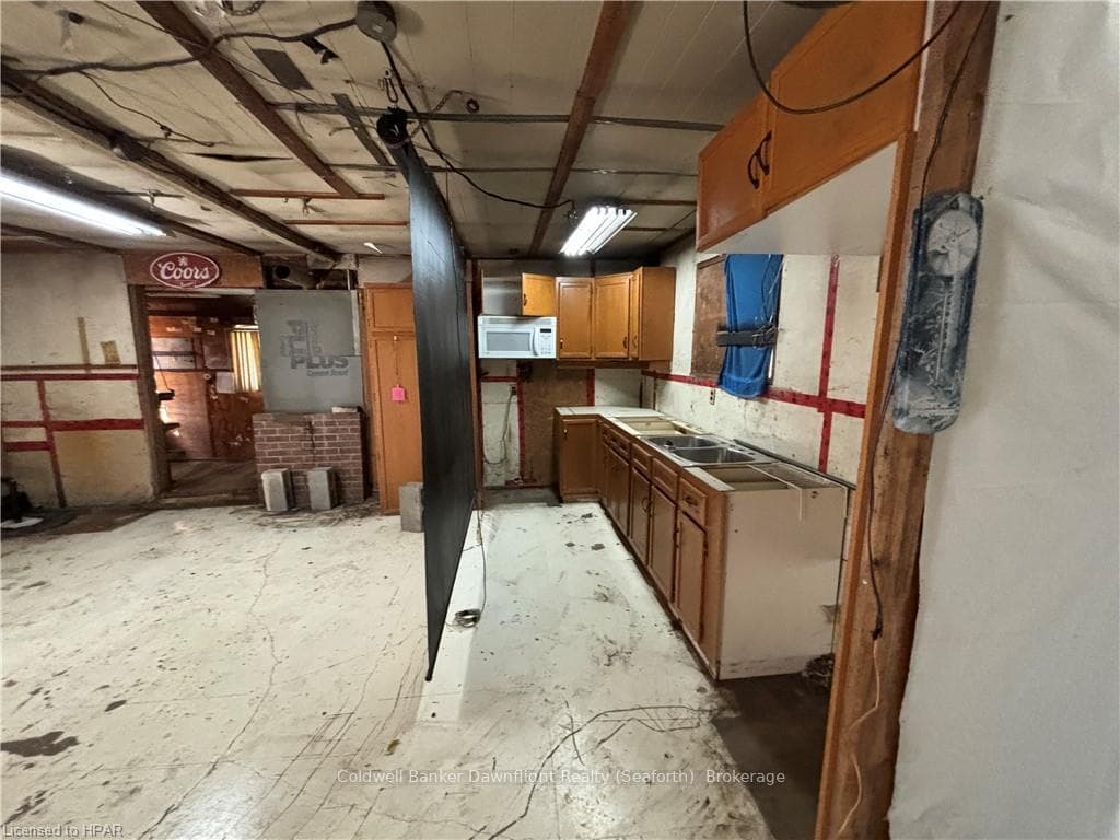 130 RICHMOND Street photo 26