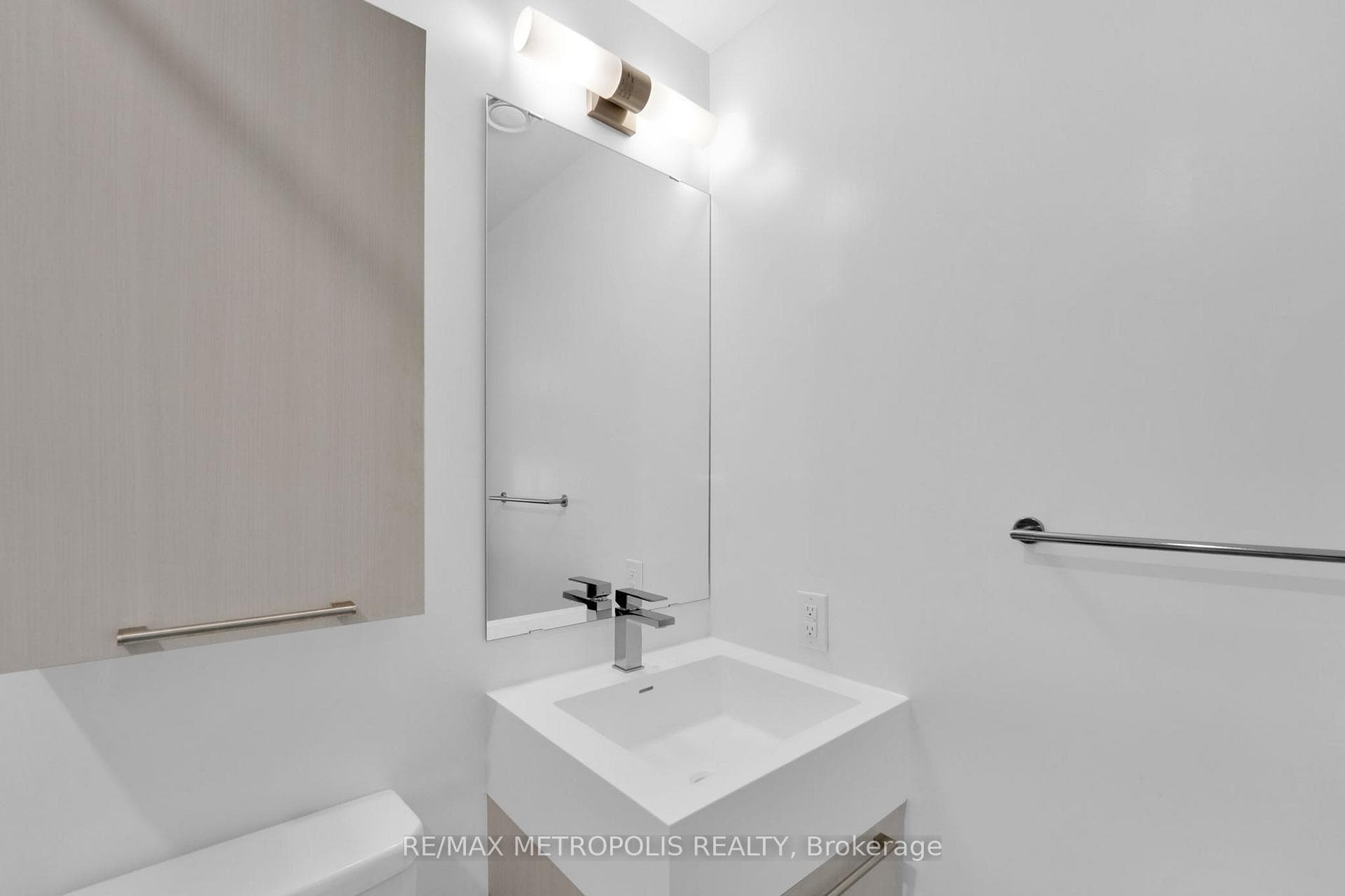 25 Neighbourhood Lane Unit 602 photo 17