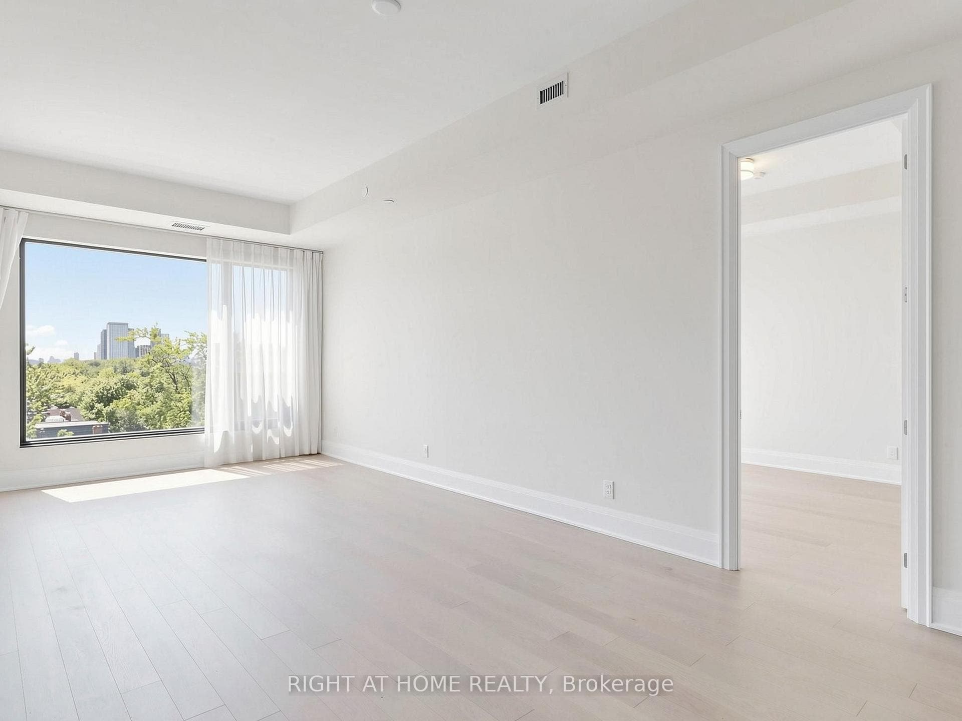280 Howland Avenue Unit 615 photo 9