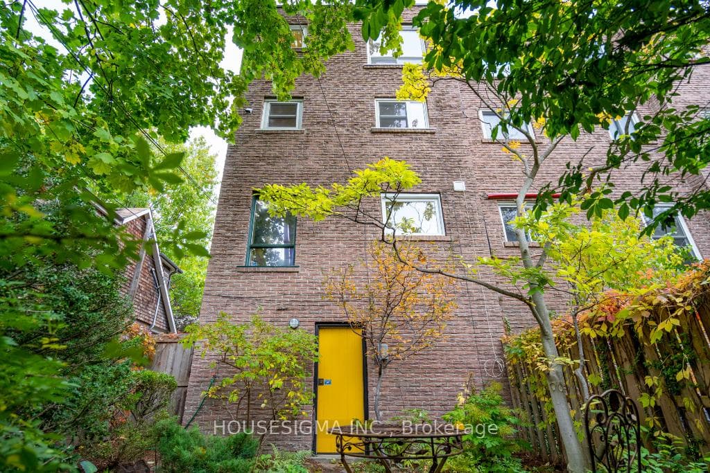 296 Sumach Street photo 40