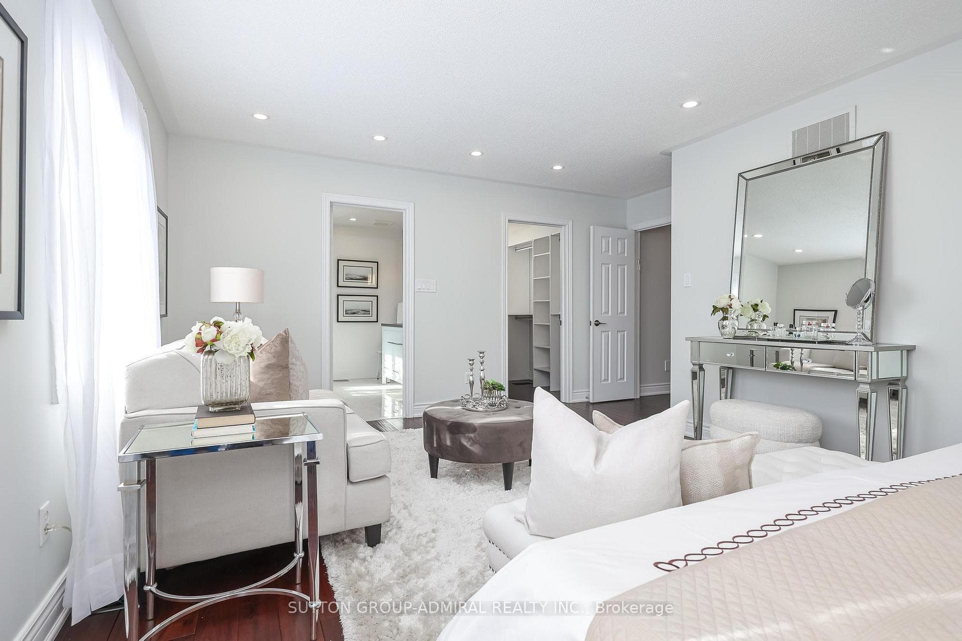 75 Strauss Road photo 25