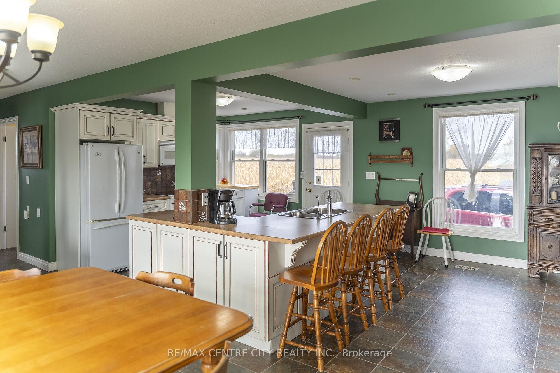 15859 Talbot Trail photo 13