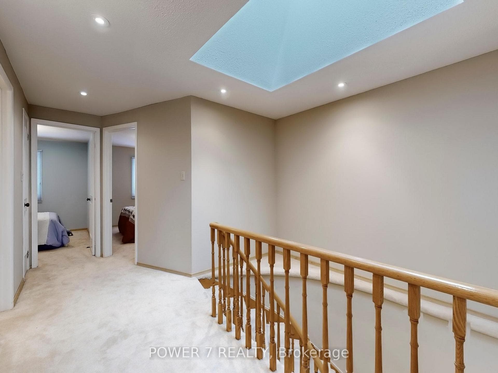 114 SANDYHOOK Square photo 21