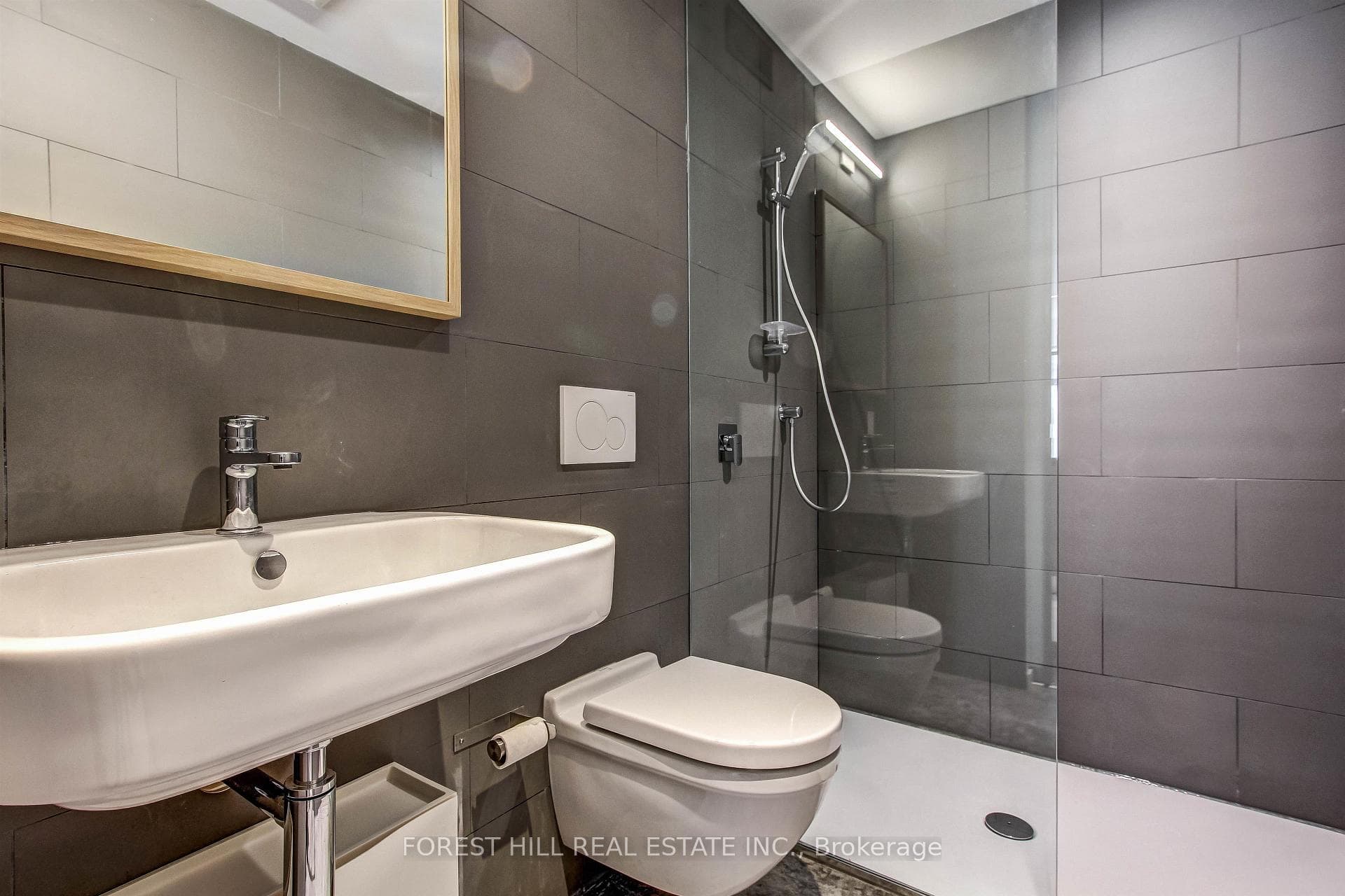 117 Robert Street Unit 3 photo 23