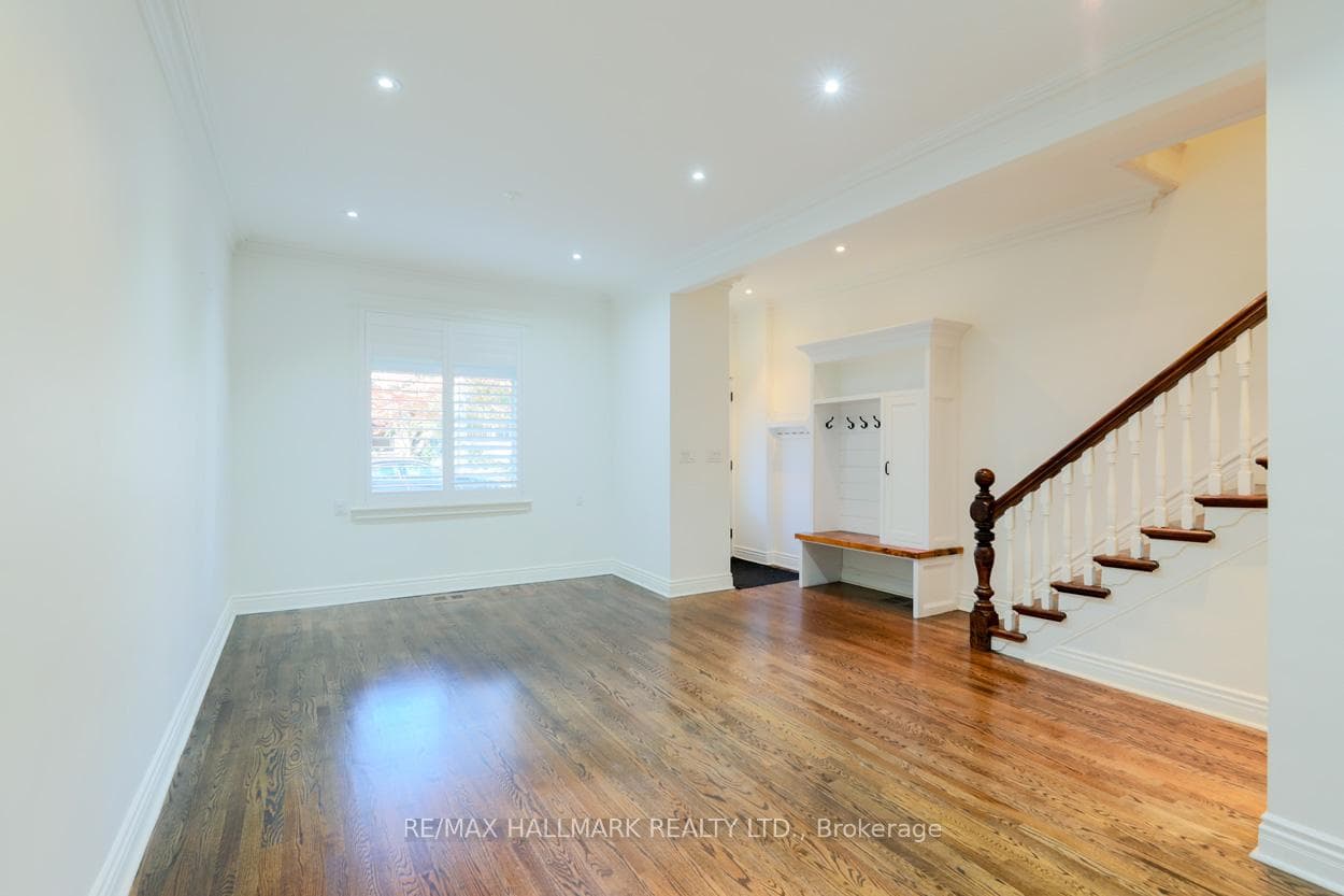 239 Bain Avenue photo 6