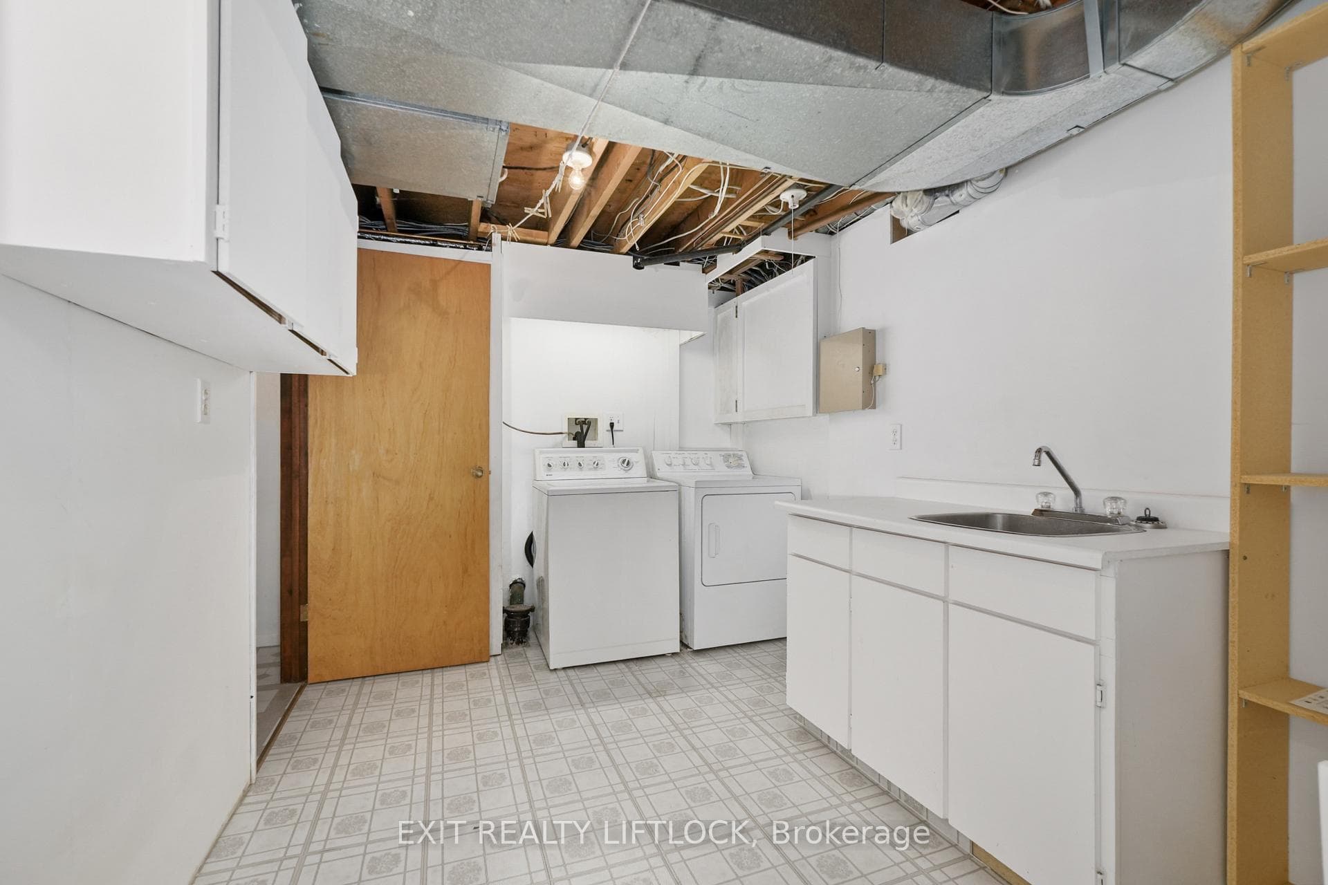 1310 Keewatin Boulevard photo 27