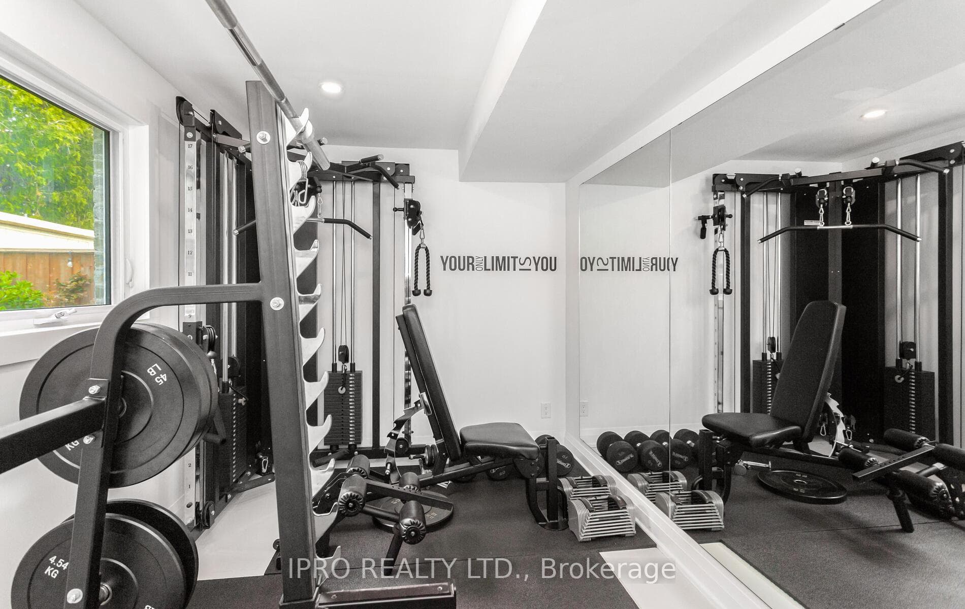 14 Crombie Place photo 9